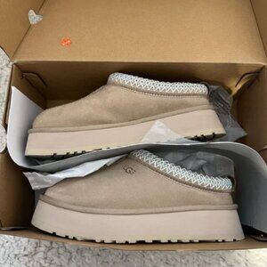 UGG Tazz Slipper SAND NWOT